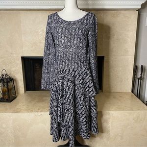 Lula Roe Georgia XL DRESS BALCK/WHITE